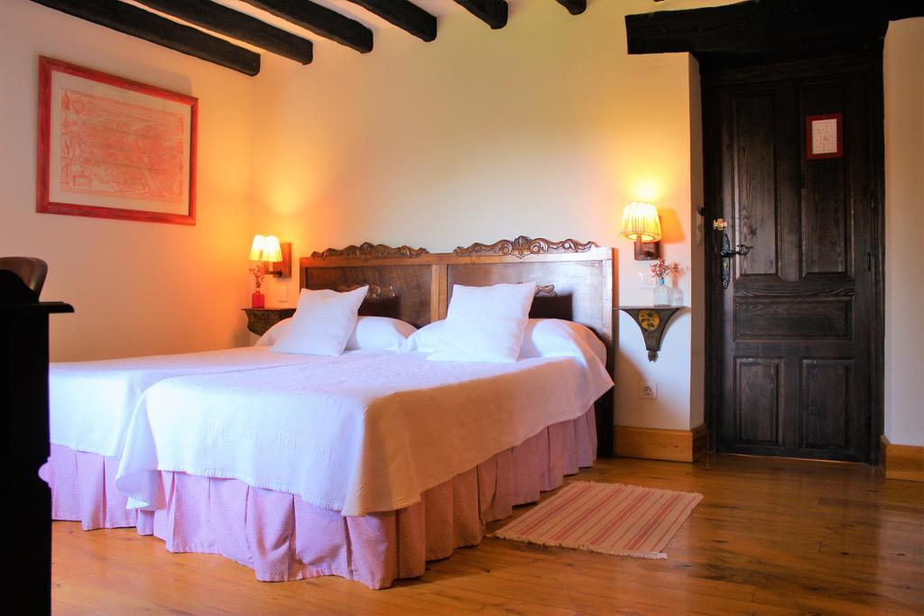 Hotel La Casona De Suesa Camera foto