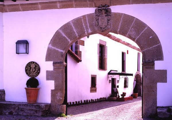 Hotel La Casona De Suesa Esterno foto