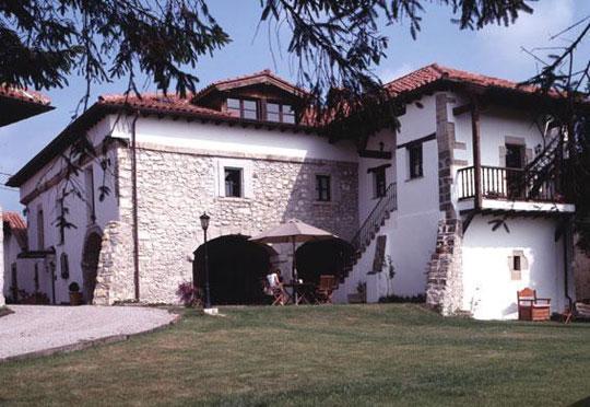 Hotel La Casona De Suesa Esterno foto